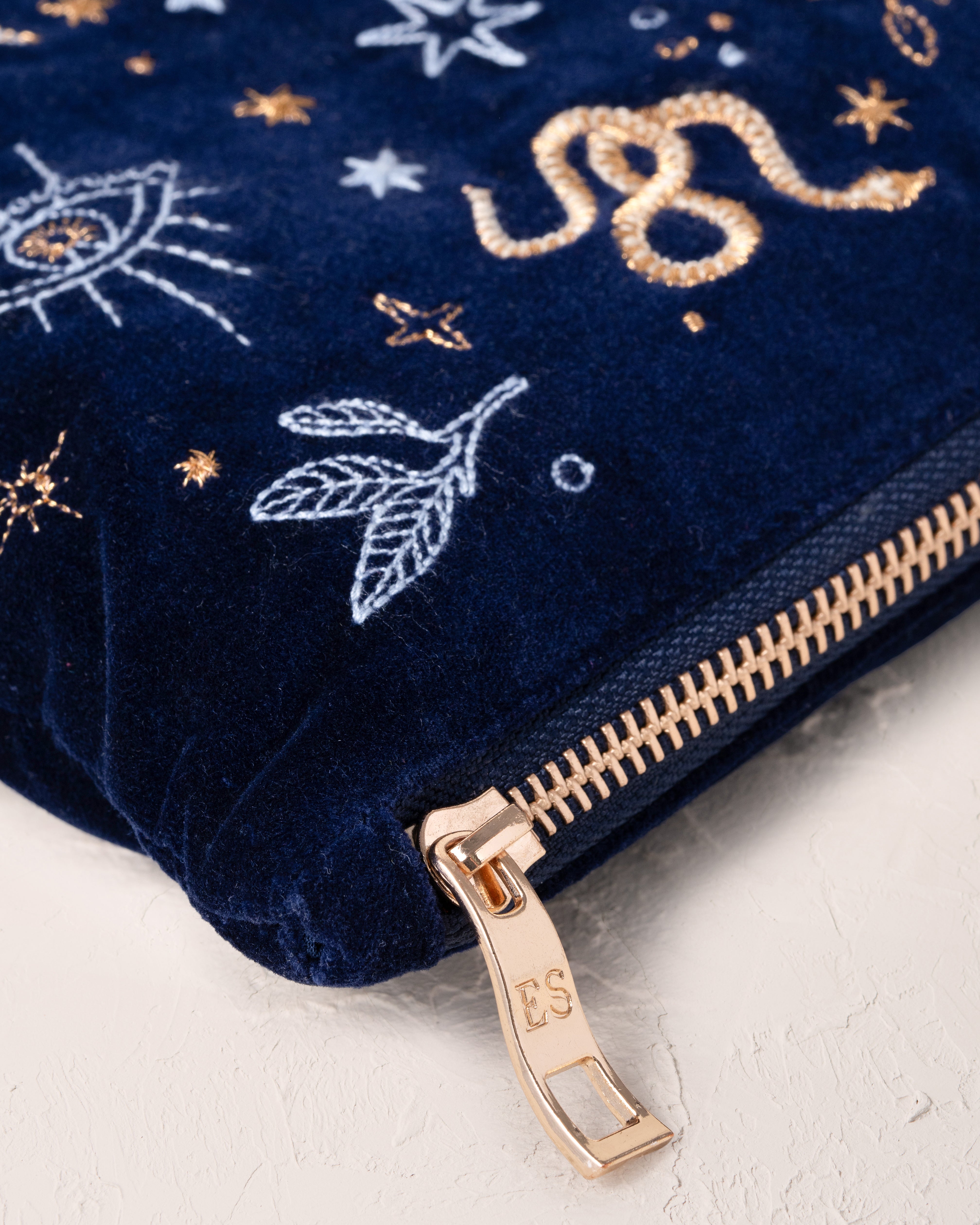 Elizabeth Scarlett Velvet Everyday Pouch - Navy Boho Mysticism