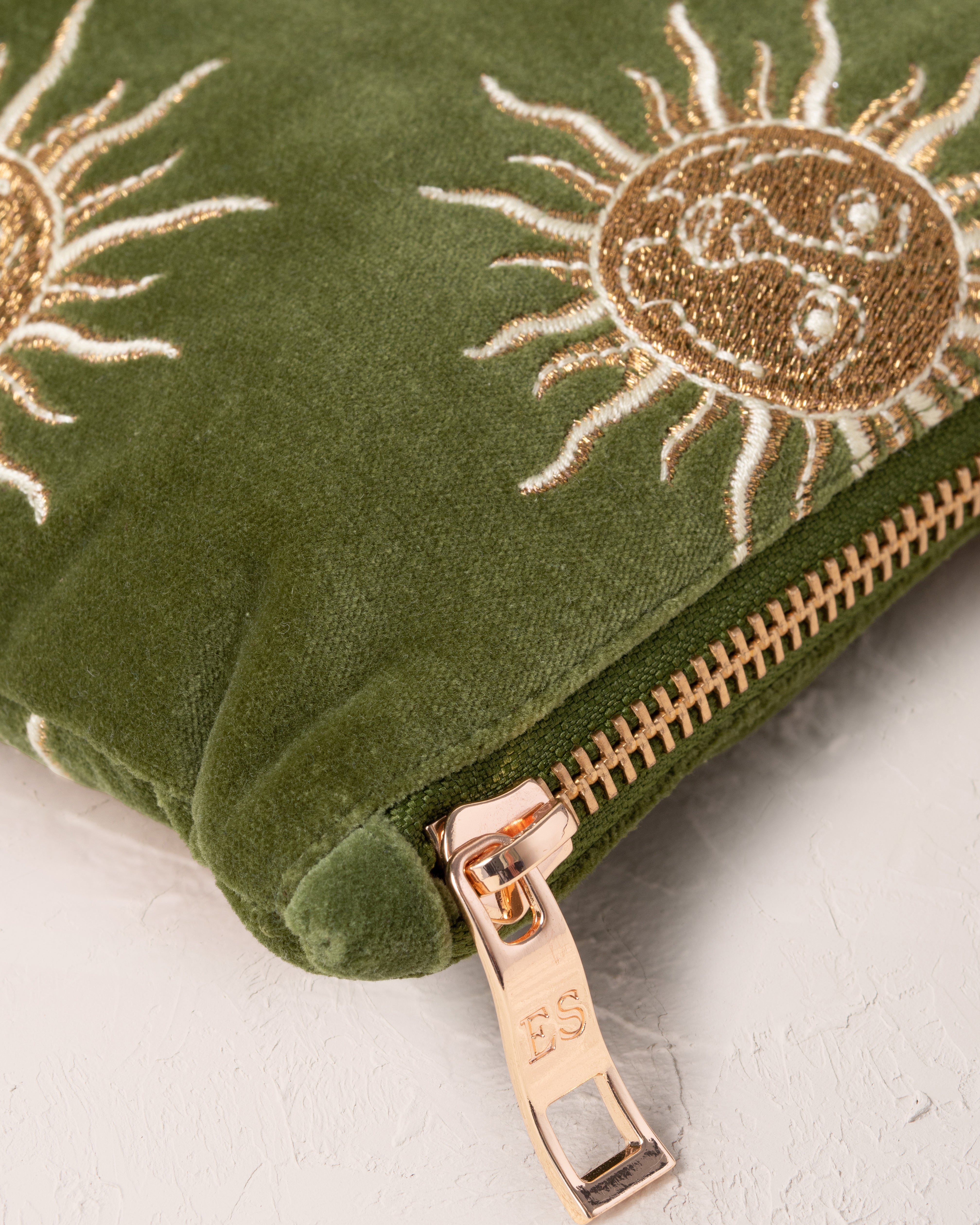 Elizabeth Scarlett Velvet Everyday Pouch - Fern Green Sun Goddess